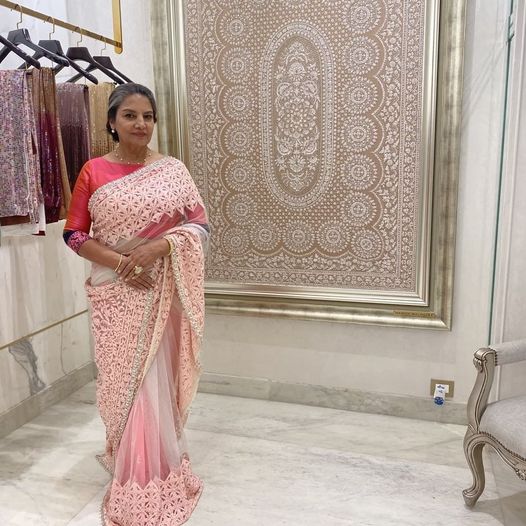 Shabana Azmi donning a Manish Malhotra creation made by the artisans of Mijwan